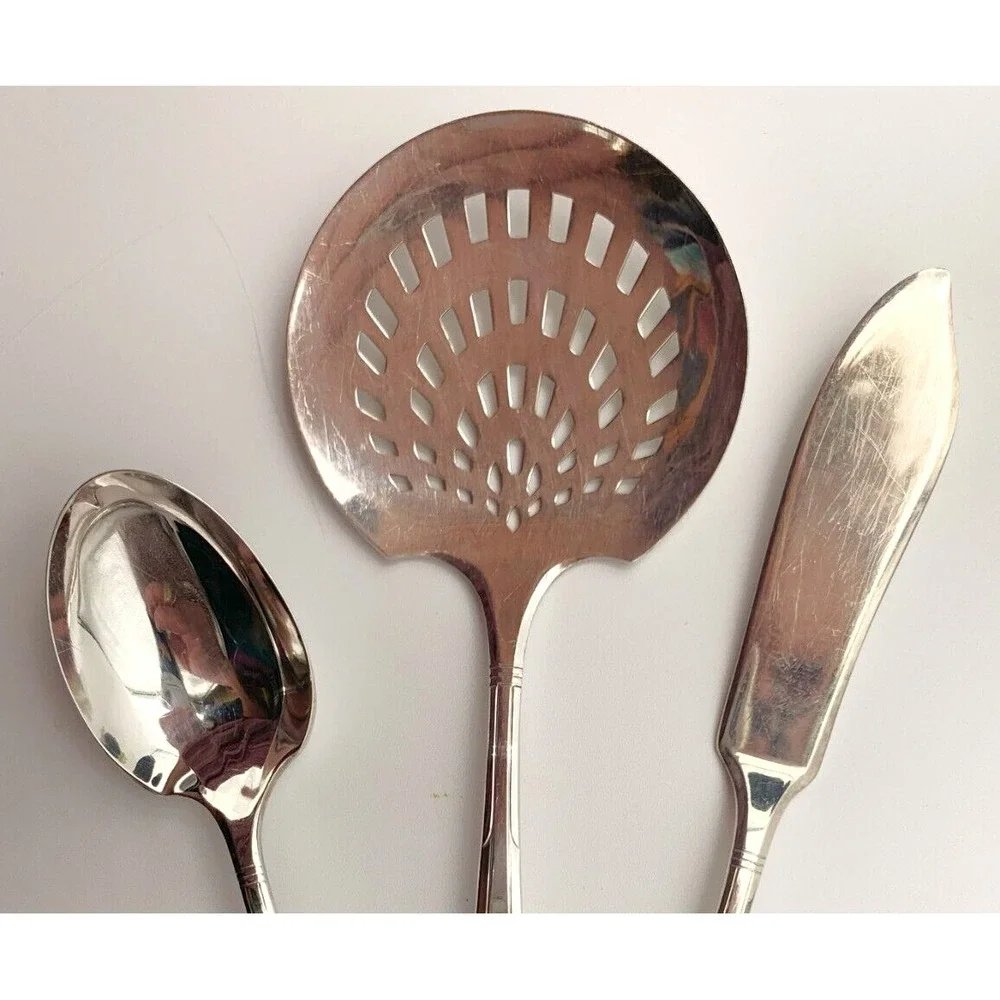 Oneida Nobility Plate REVERIE Flatware Silverware Silver Plate 3 Completer pcs